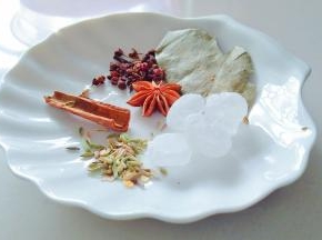 准备香料。