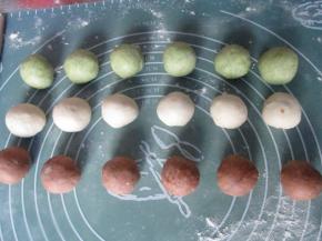 全部包好的小面包胚