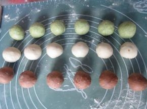 全部包好的小面包胚