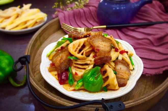 山珍春笋煸香肉