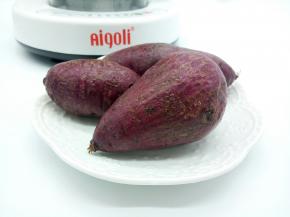 紫薯准备420克，也可以根据宝宝的胃口来，吃的不太多，可以少放一点