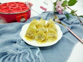 因为加了香菇，馄饨特别鲜，别提多香了，要不要来尝尝！
