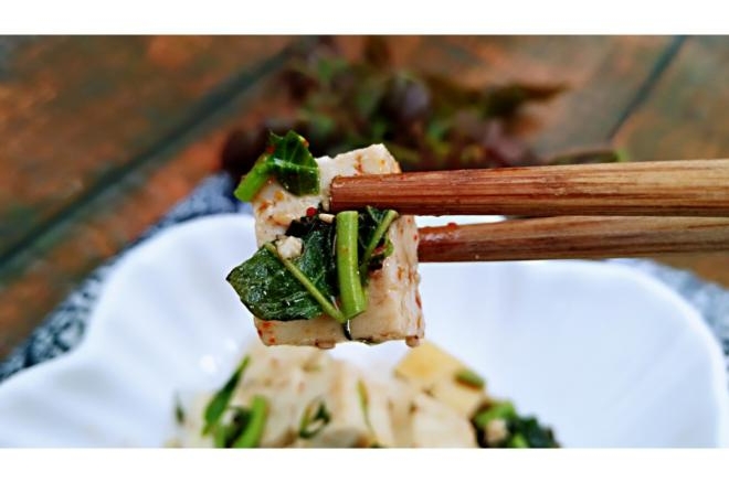 香椿芽拌豆腐