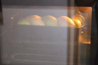 放入烤箱，165度40分钟，上色及时加盖锡纸