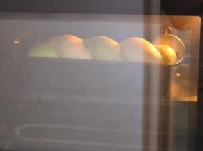 放入烤箱，165度40分钟，上色及时加盖锡纸