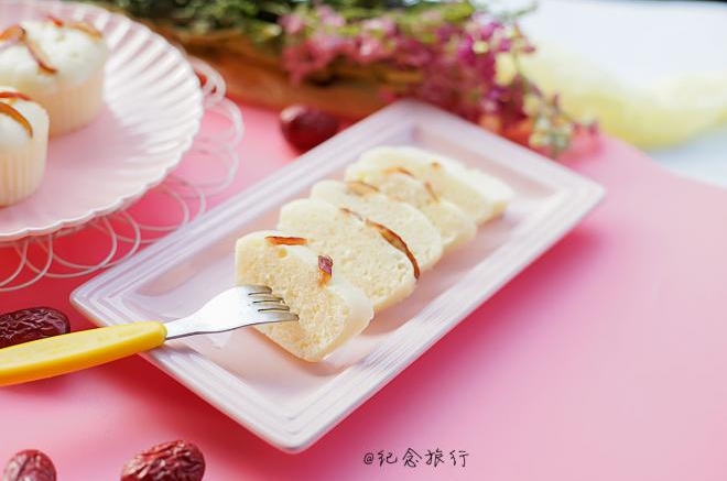 不用揉面懒人快手发糕 辅食10M+牛奶红枣发糕