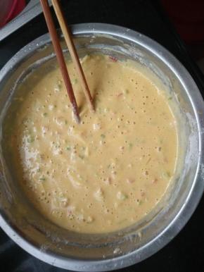 加入适量水打散