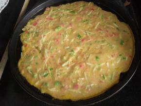 粘糊倒入电饼铛