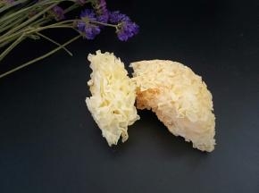 银耳泡开撕成小朵