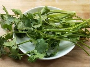 准备香菜。