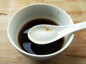 白糖。