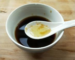 橄榄油，搅拌均匀。