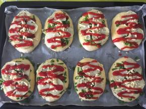 之后挤上适量的番茄酱