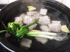 注入足够量的开水。