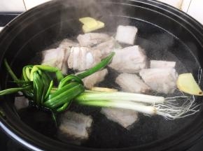 注入足够量的开水。