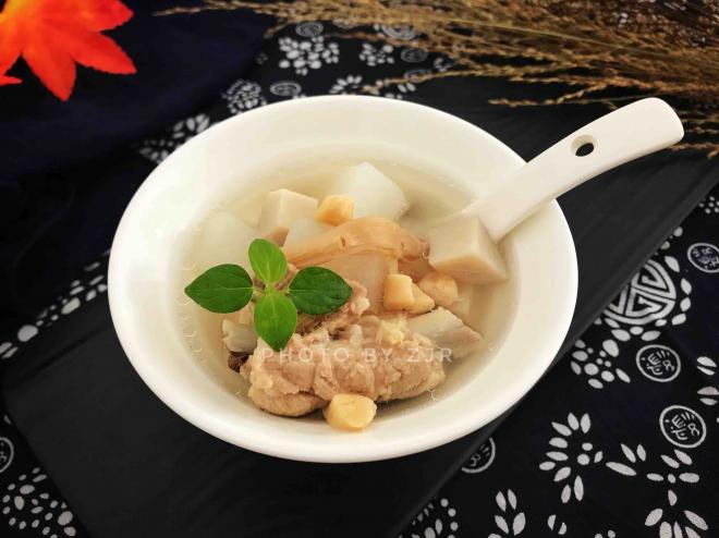 沙虫瑶柱鲍菇萝卜排骨汤