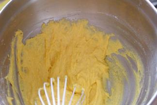 搅拌均匀至无干粉