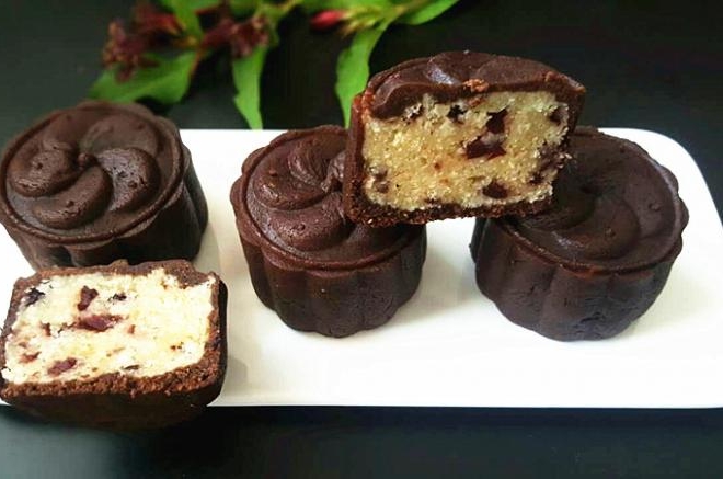 巧克力奶酪莲蓉月饼