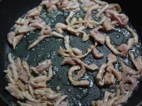 将肉丝如果炒至断色