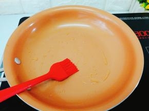 均匀的刷上油