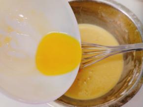 加入融化的黄油