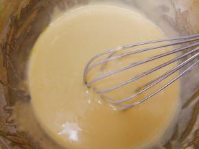 搅拌至面糊细腻顺滑