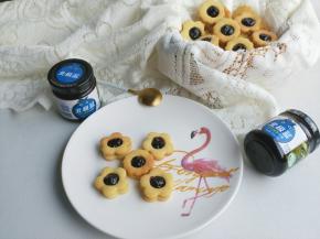 蓝莓酱夹心饼干ok了