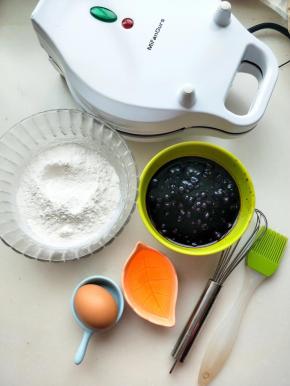 水我用了黑枸杞泡的水，没有可不用。