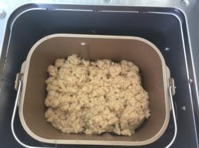 一个小时后，肉松做好，用面包机做的肉松特别松绒，喜欢吃海苔的也可以放点海苔跟芝麻碎，也很好吃
