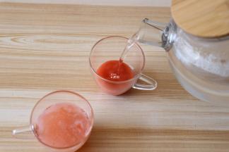 和冷开水以1:5的比例冲调好即可饮用；