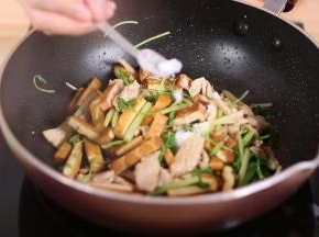 加少量的盐。