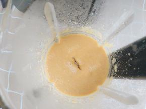 不需要等到程序结束，只搅打两分钟就已经是非常细腻的鳕鱼糊了
