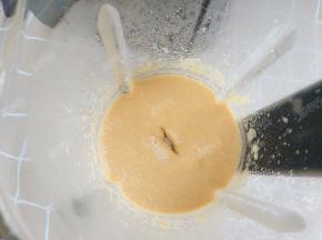 不需要等到程序结束，只搅打两分钟就已经是非常细腻的鳕鱼糊了