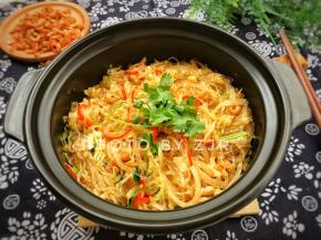 煮好后，撒点䓤花香菜就可以大口任性吃啦！