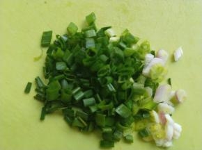 葱切粒。