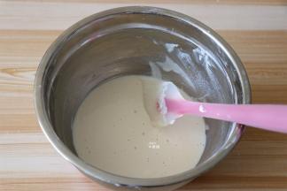 搅拌均匀后如图；