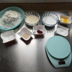 把所需的材料分别称重