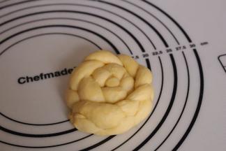 头部不动，然后卷起