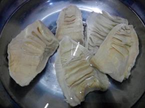 笋干提前两天泡发，中途换水