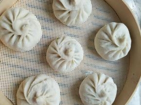 冷水上锅，大火烧开蒸15分钟