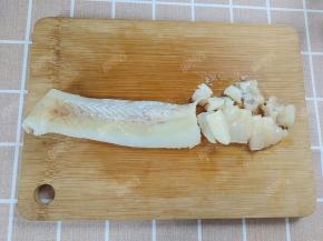 狭鳕鱼先切成块