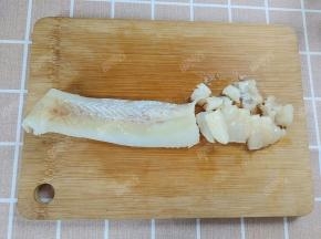 狭鳕鱼先切成块