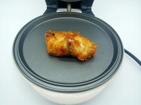 待鳕鱼煎到两面微黄就可以，