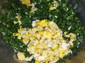 加入炒好的鸡蛋