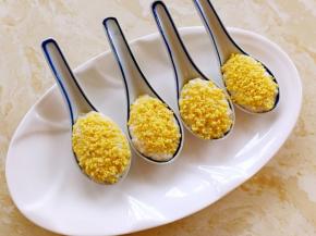 依次全部做好，上面雾状喷水