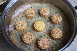 全部包好后依次摆入蒸屉