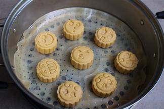 方子的材料一共做了两屉16个，刚好一锅