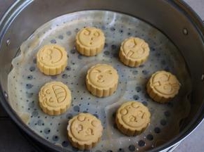 方子的材料一共做了两屉16个，刚好一锅