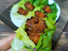 来一块。包着生菜吃！