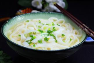 家家户户的一日三餐，老少皆能吃，美味的河粉。